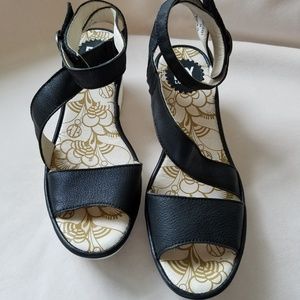 Fly London Black Sandals - Size 8 (Euro 38)
